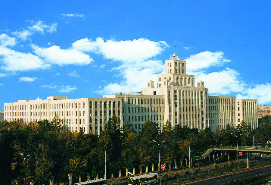 東北林業(yè)大學(xué)主樓.JPG 東北林業(yè)大學(xué)主樓.JPG