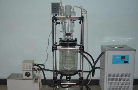 實驗室玻璃反應釜工作原理及調速方法介紹 實驗室玻璃反應釜工作原理及調速方法介紹